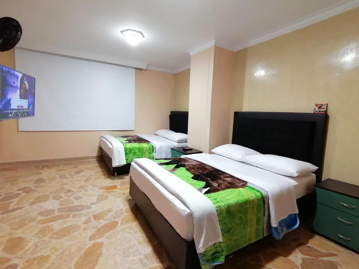 Hotel Golden Suite Pereira Kültér fotó